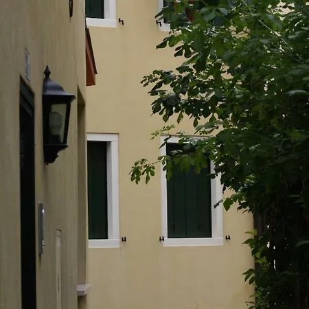 Little Canal 19 Apartment *