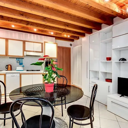 Little Canal 19 * Венеция